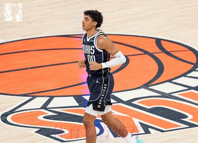 独行侠官方:克里斯蒂半场三分7中6,目前三分命中率高达46% 独行侠官方:克里斯蒂半场三分7中6,目前三分命中率高达46%